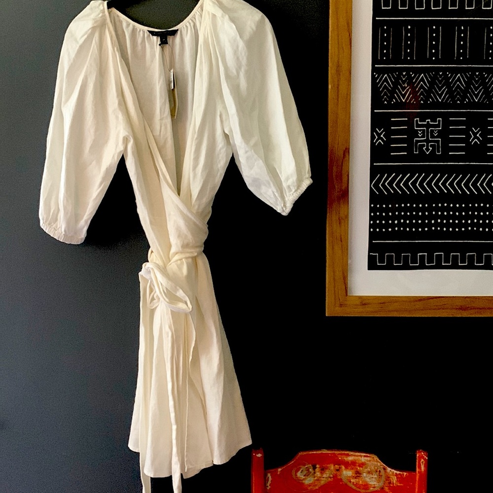 New with tags white banana wrap dress